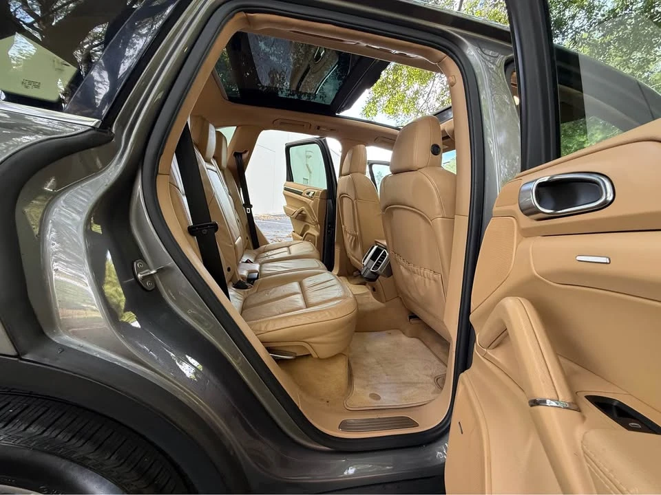 2011 Porsche 958 Cayenne S - Image 18 of 20