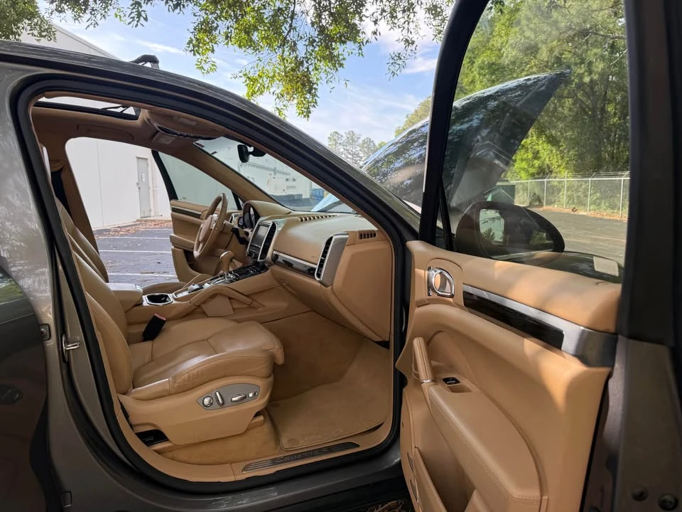 2011 Porsche 958 Cayenne S - Image 19 of 20