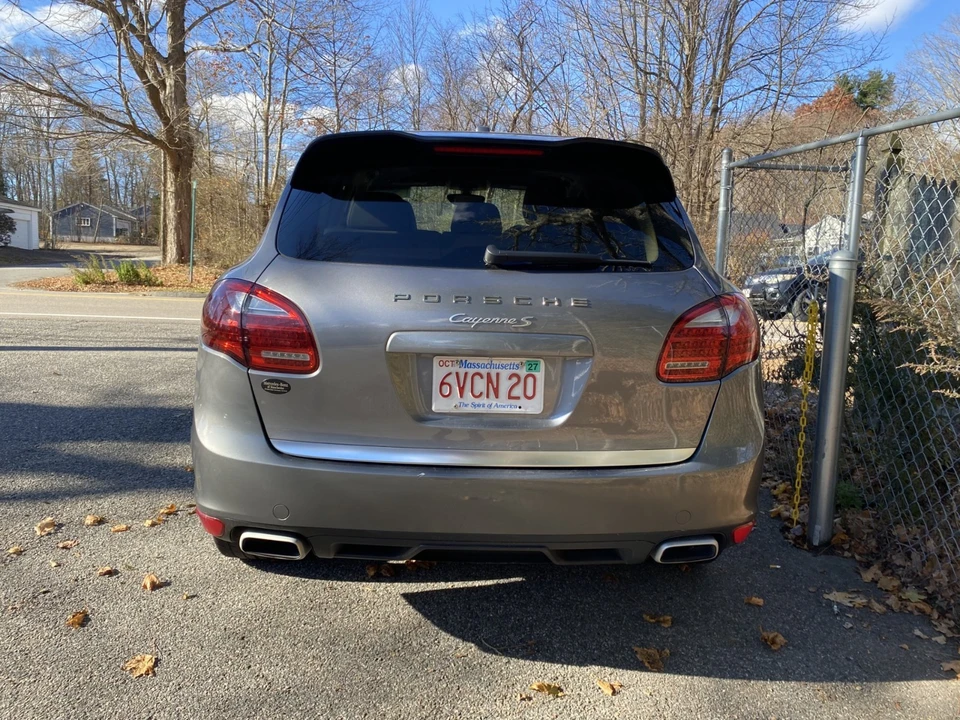 2011 Porsche 958 Cayenne S - Image 5 of 16