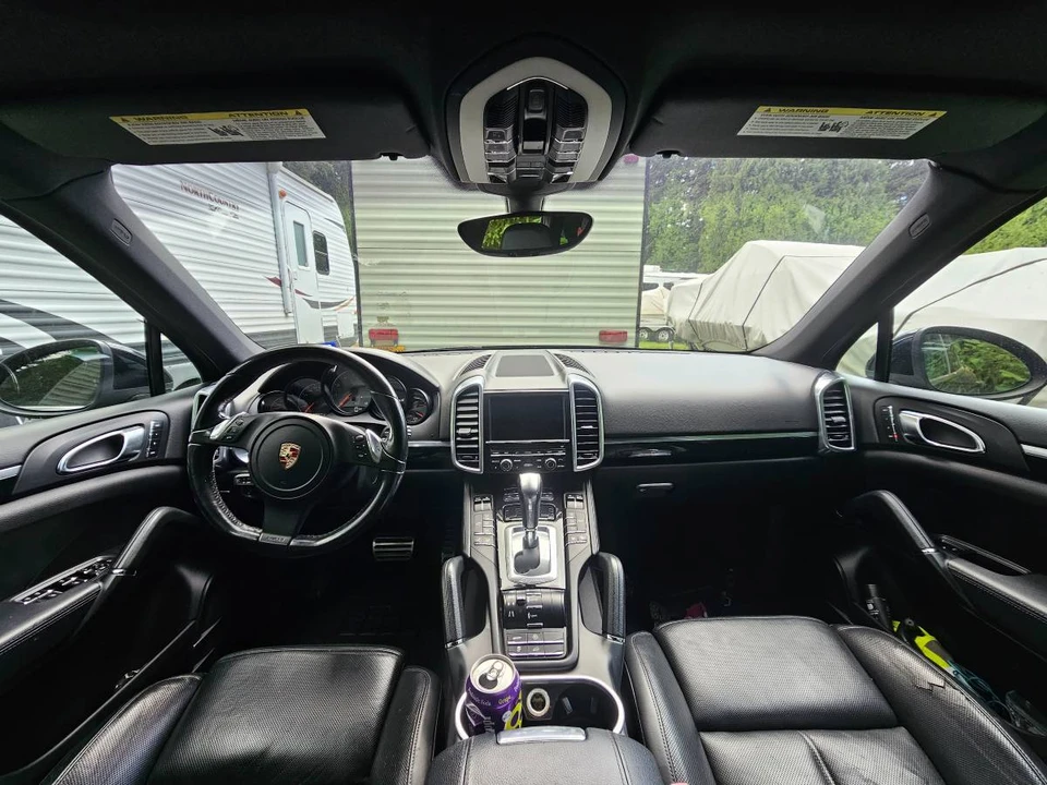 2011 Porsche 958 Cayenne S - Image 7 of 10