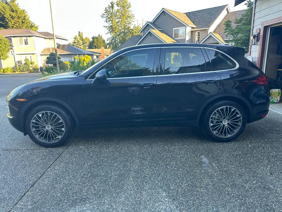 2011 Porsche 958 Cayenne S - Image 6 of 19