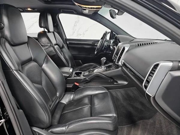 2011 Porsche 958 Cayenne S - Image 4 of 10