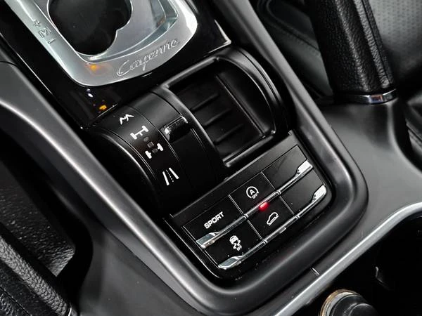 2011 Porsche 958 Cayenne S - Image 8 of 10