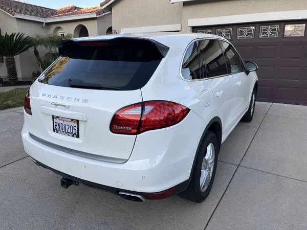 2011 Porsche 958 Cayenne S - Image 3 of 17