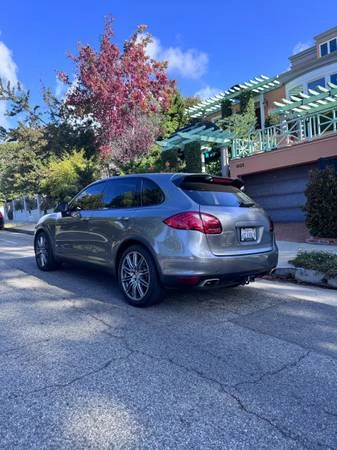 2011 Porsche 958 Cayenne S - Image 7 of 19