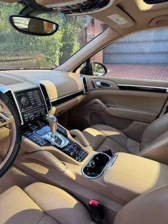 2011 Porsche 958 Cayenne S - Image 10 of 19
