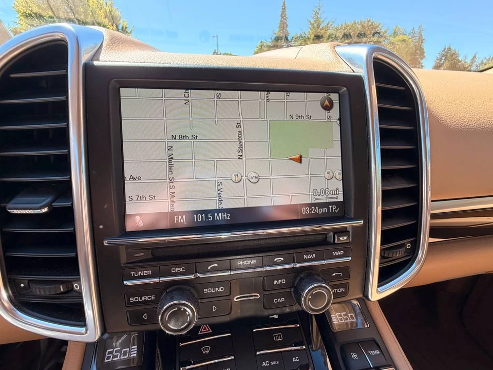 2011 Porsche 958 Cayenne S - Image 18 of 24