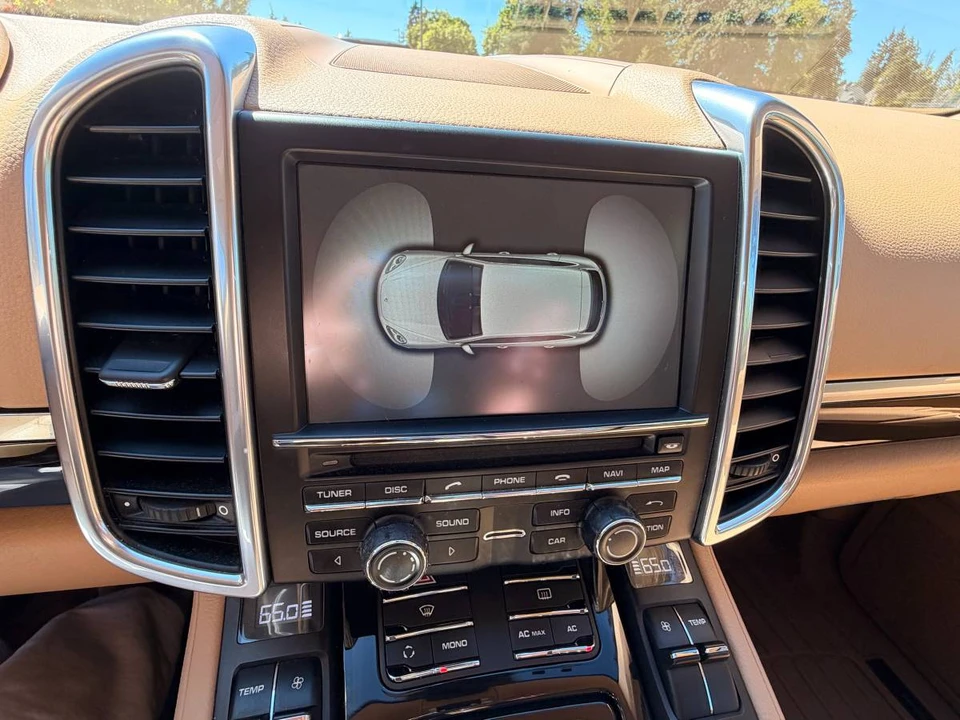 2011 Porsche 958 Cayenne S - Image 17 of 24