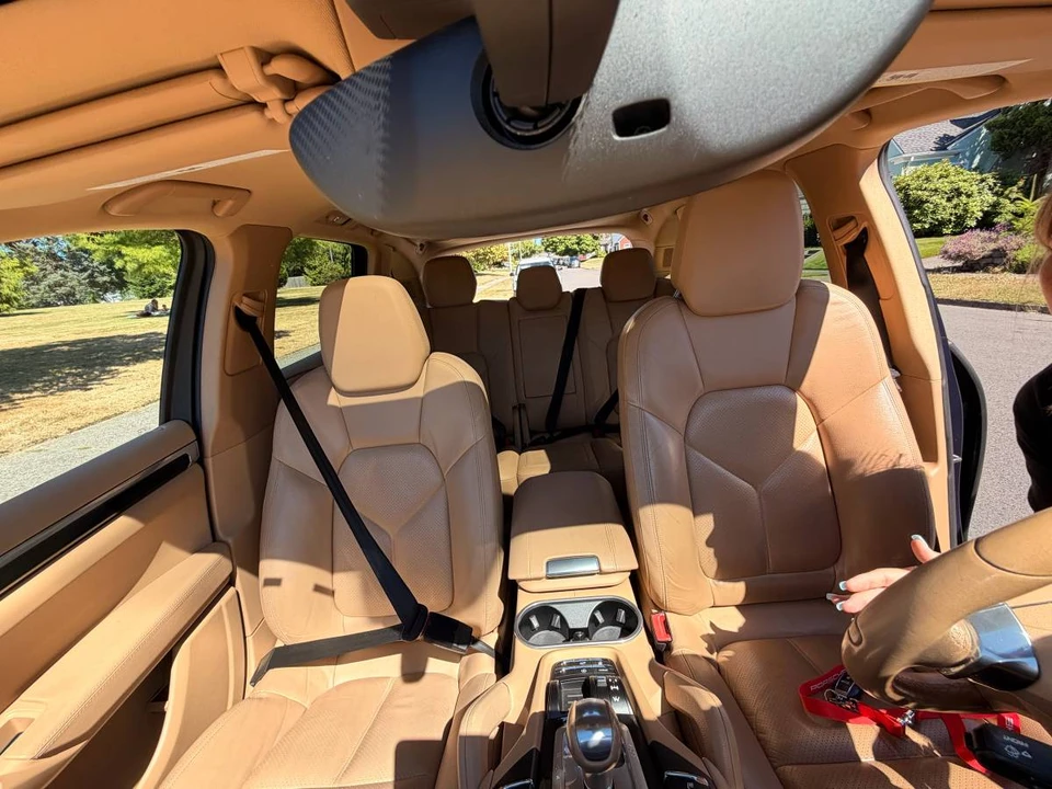 2011 Porsche 958 Cayenne S - Image 8 of 24