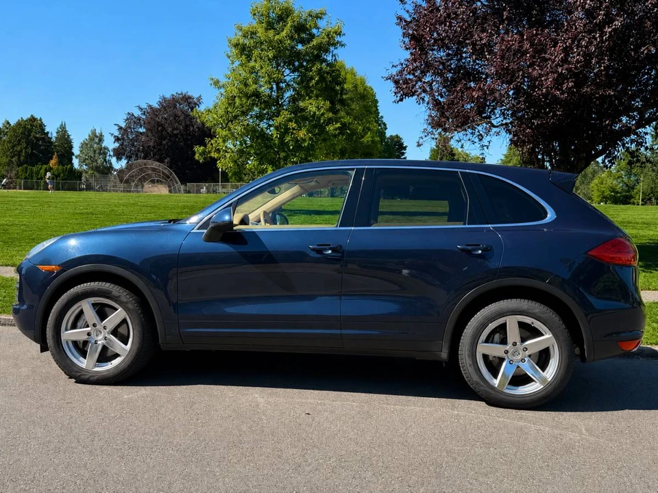 2011 Porsche 958 Cayenne S - Image 3 of 24