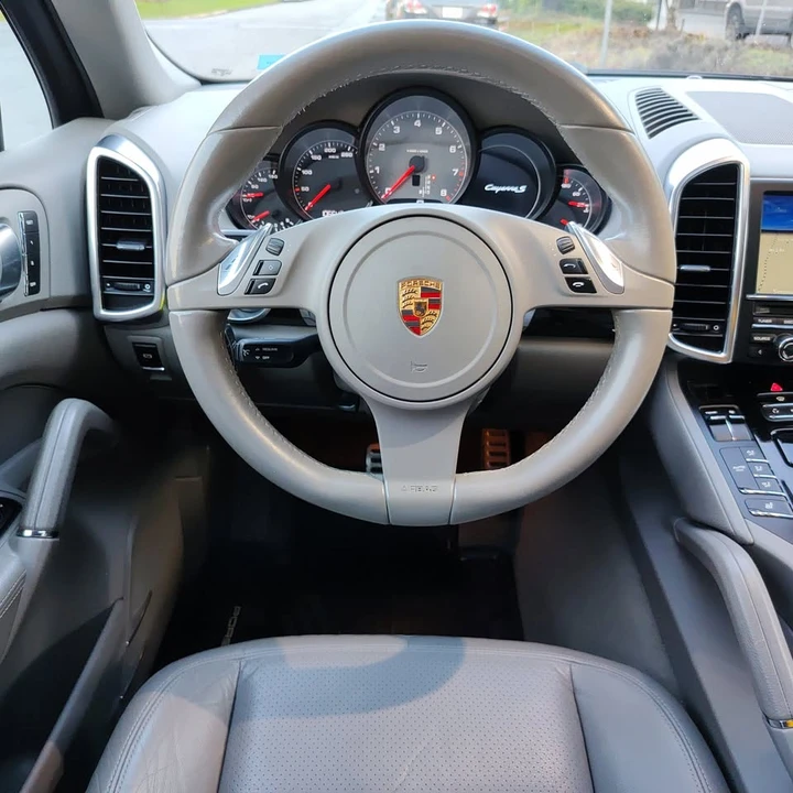 2011 Porsche 958 Cayenne S - Image 9 of 20
