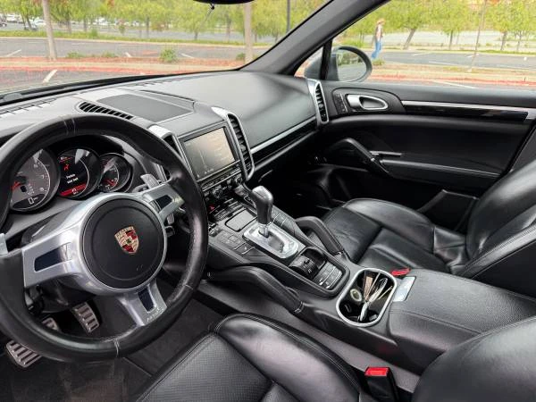2011 Porsche 958 Cayenne S - Image 8 of 18