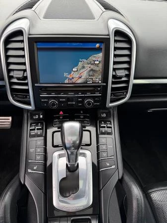 2011 Porsche 958 Cayenne S - Image 17 of 18