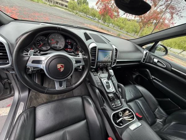 2011 Porsche 958 Cayenne S - Image 16 of 18