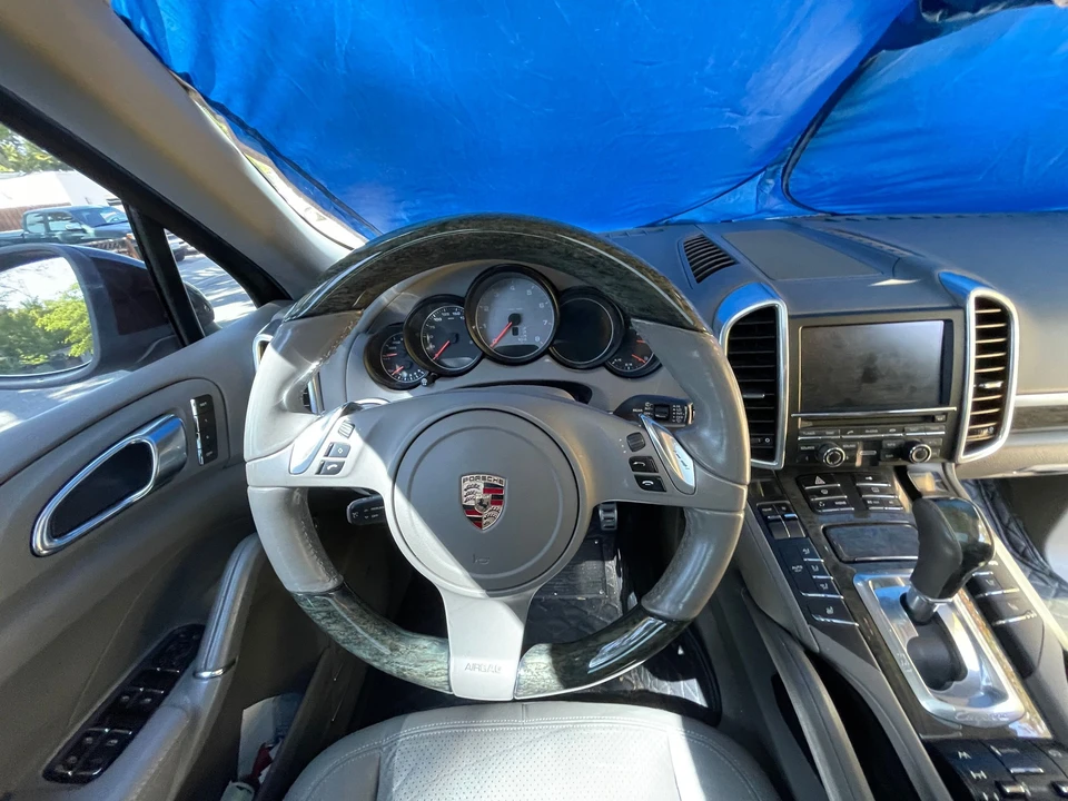2011 Porsche 958 Cayenne S - Image 12 of 13