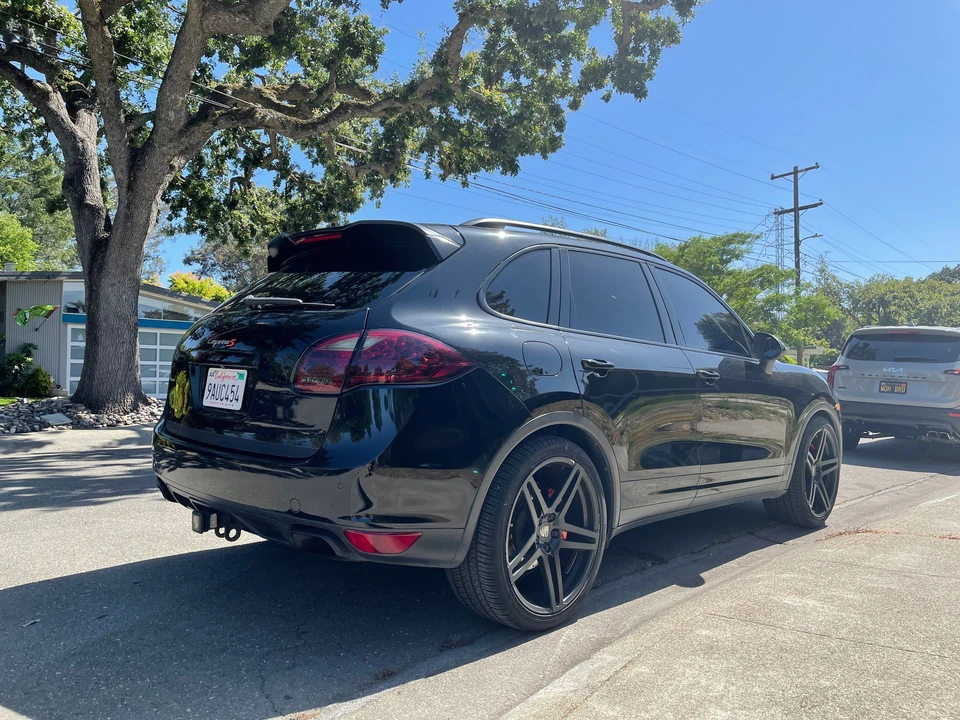 2011 Porsche 958 Cayenne S - Image 6 of 13