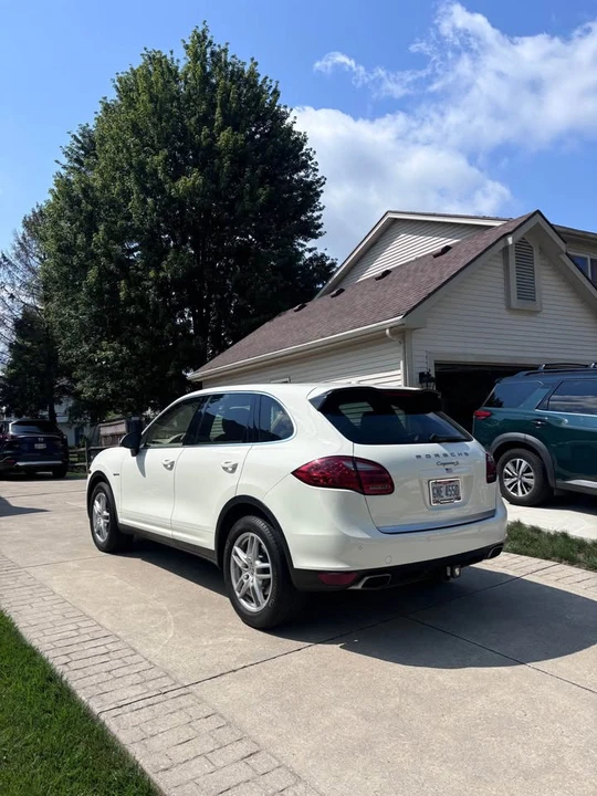 2011 Porsche 958 Cayenne - Image 3 of 16