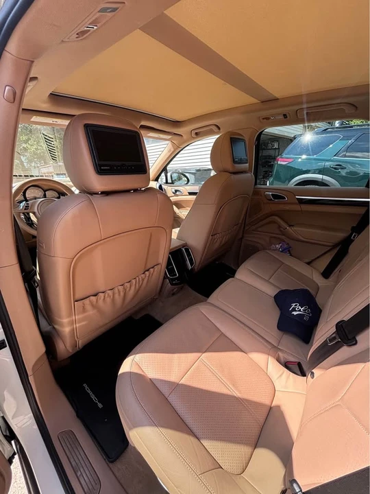 2011 Porsche 958 Cayenne - Image 10 of 16