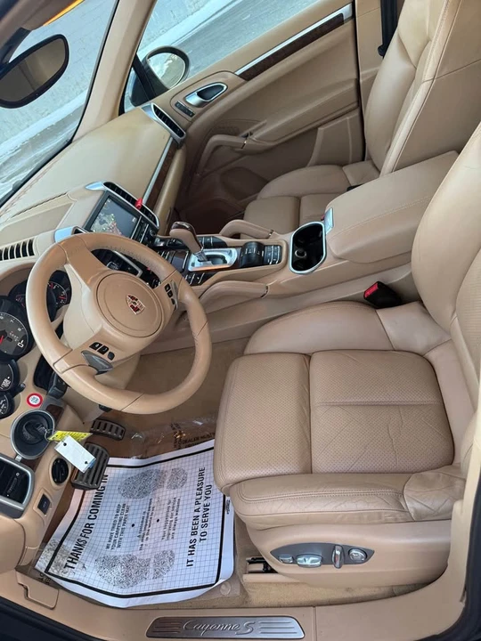 2011 Porsche 958 Cayenne - Image 8 of 15