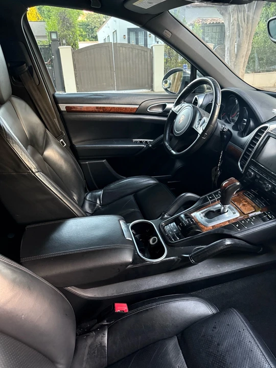 2011 Porsche 958 Cayenne S - Image 5 of 6