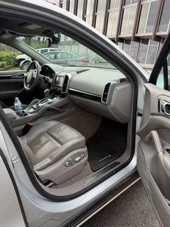 2011 Porsche 958 Cayenne S - Image 6 of 18