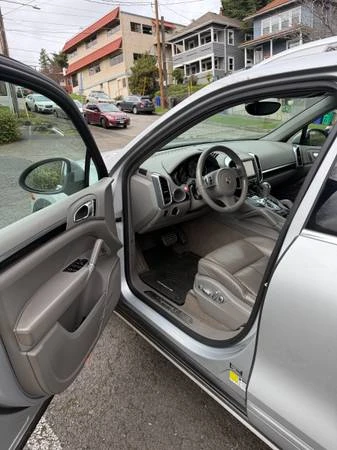 2011 Porsche 958 Cayenne S - Image 5 of 18