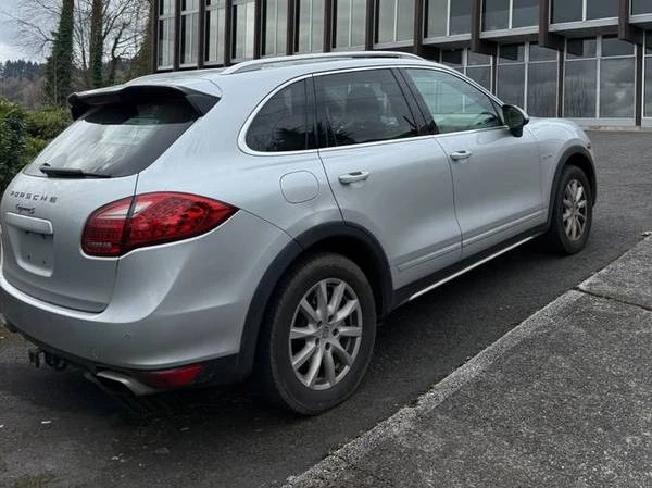 2011 Porsche 958 Cayenne S - Image 3 of 18