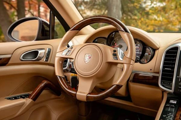 2011 Porsche 958 Cayenne - Image 15 of 18