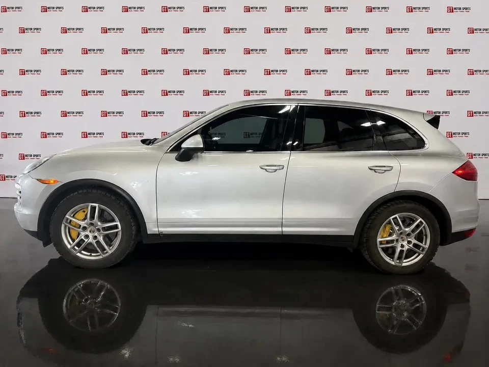 2011 Porsche 958 Cayenne S - Image 3 of 10