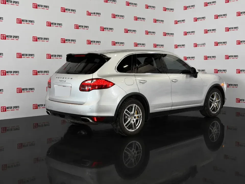 2011 Porsche 958 Cayenne S - Image 4 of 10