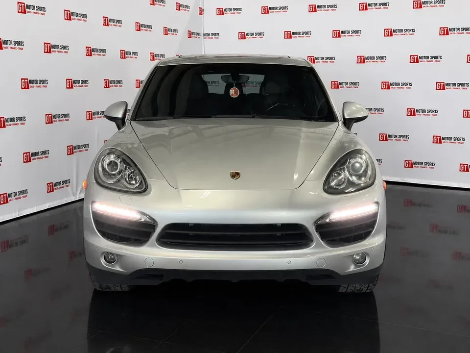 2011 Porsche 958 Cayenne S - Image 2 of 10
