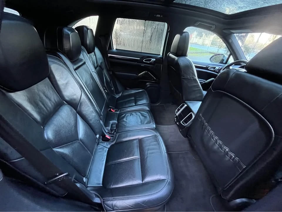 2011 Porsche 958 Cayenne S - Image 12 of 17