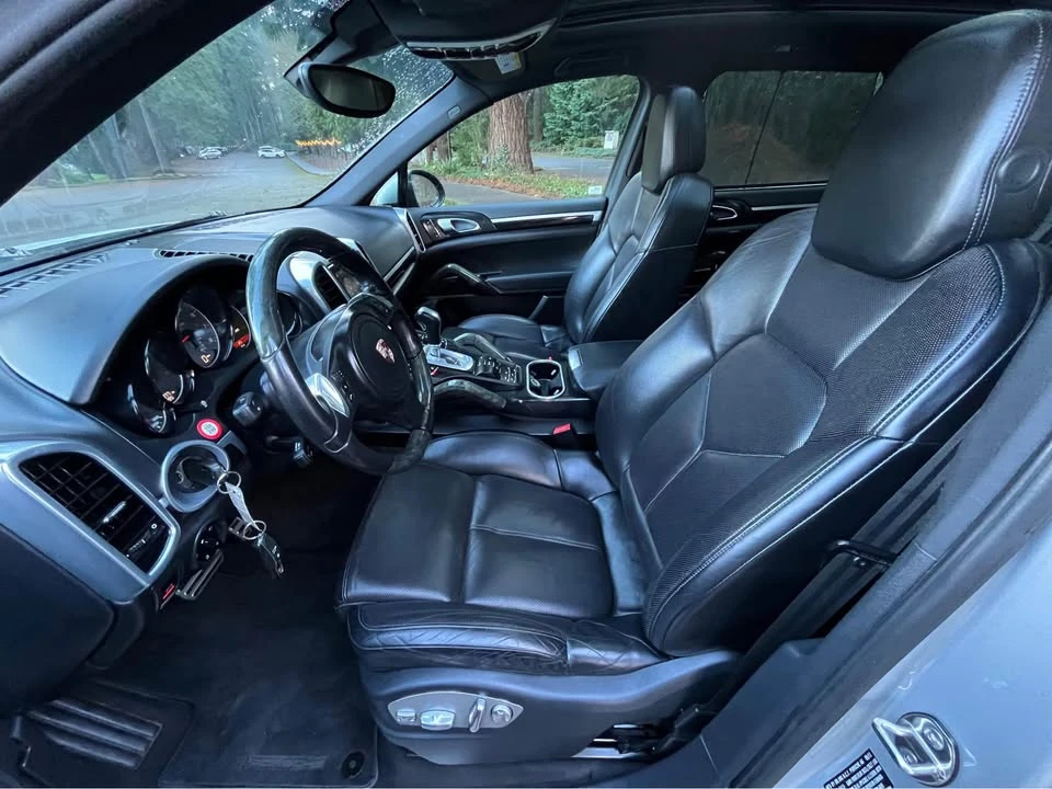 2011 Porsche 958 Cayenne S - Image 11 of 17