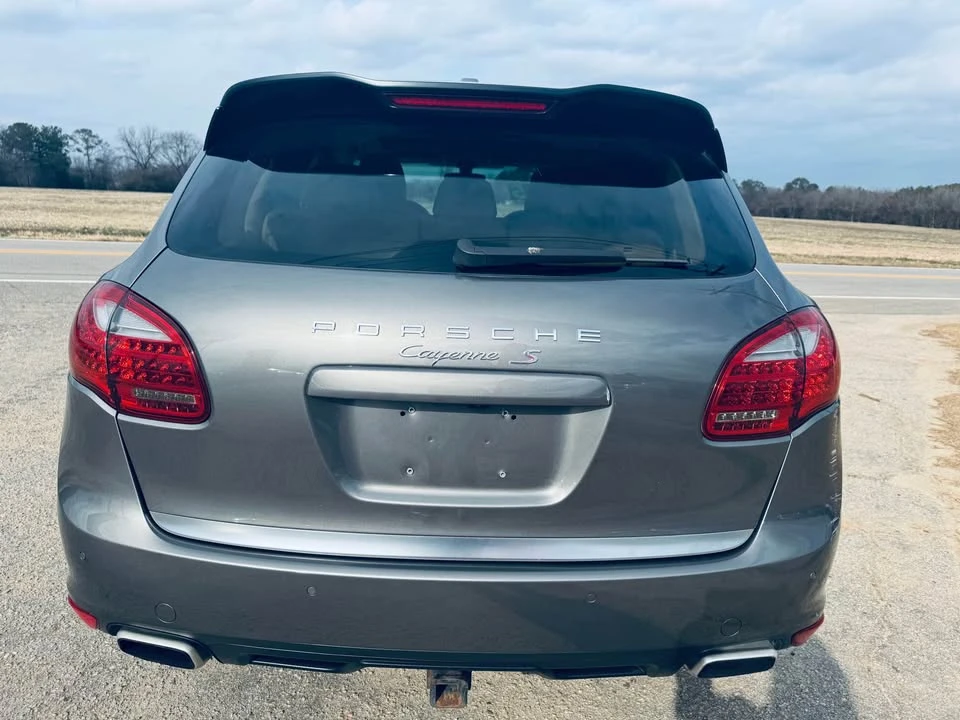 2011 Porsche 958 Cayenne S - Image 5 of 18