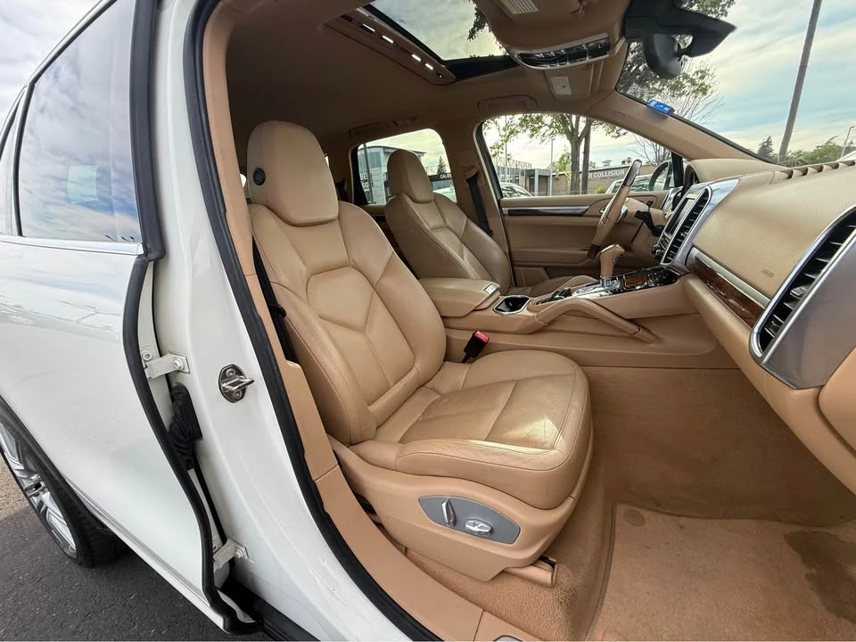 2011 Porsche 958 Cayenne S - Image 12 of 20