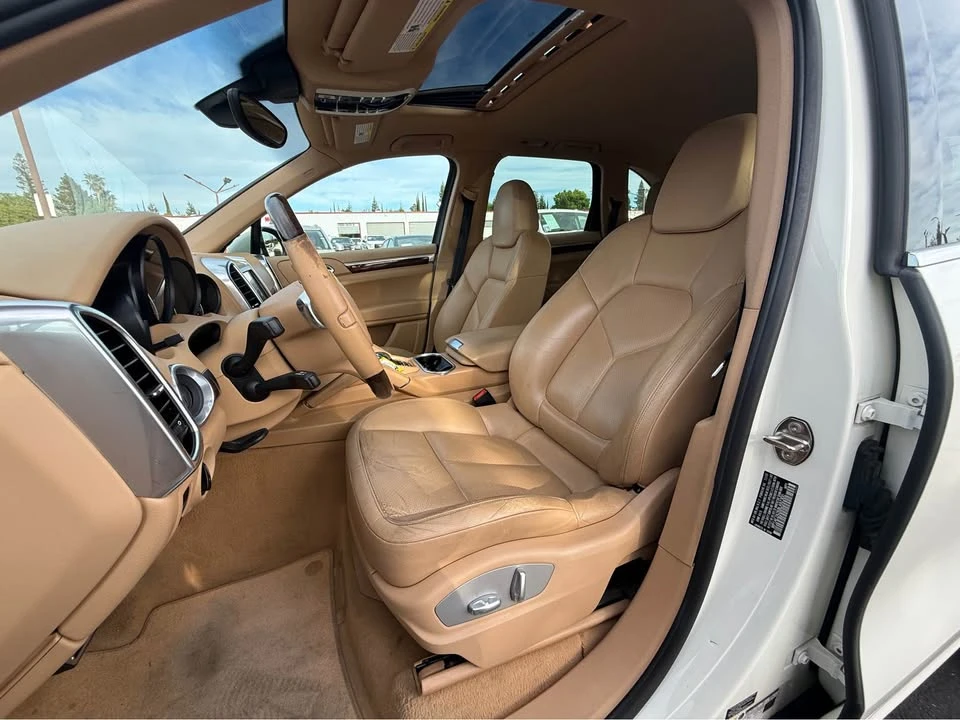 2011 Porsche 958 Cayenne S - Image 15 of 20
