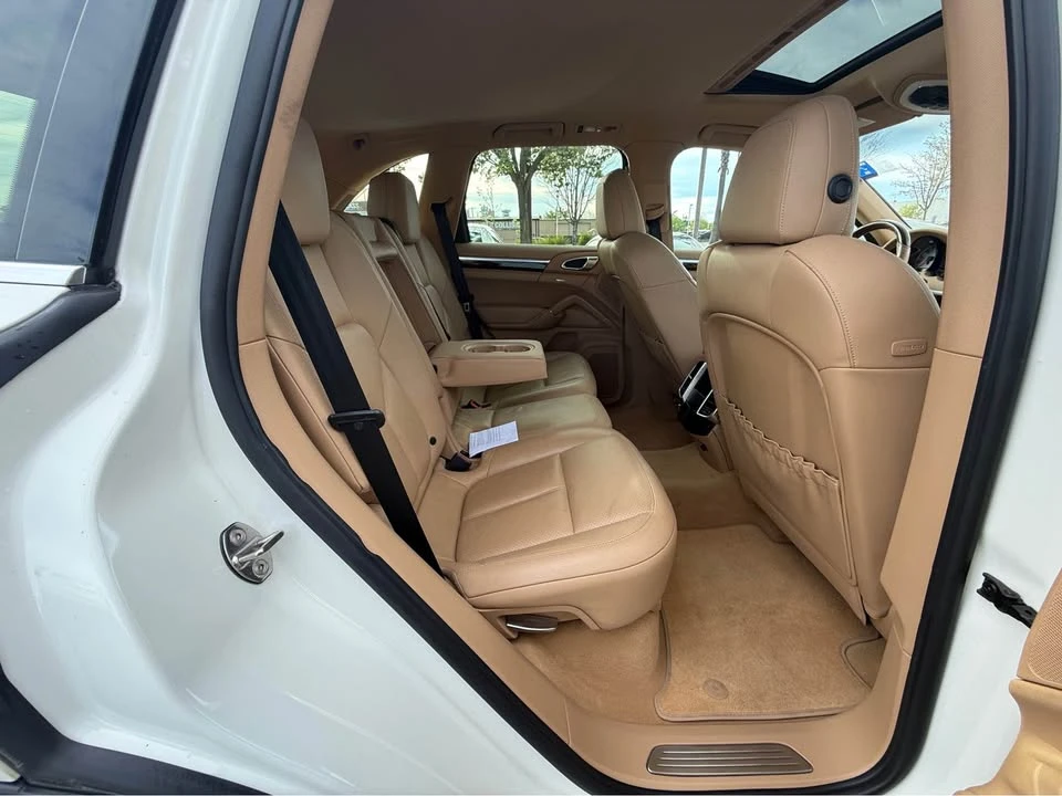 2011 Porsche 958 Cayenne S - Image 13 of 20