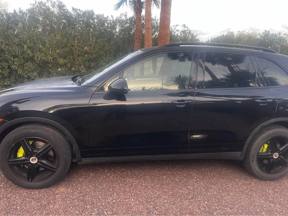 2011 Porsche 958 Cayenne S - Image 2 of 7