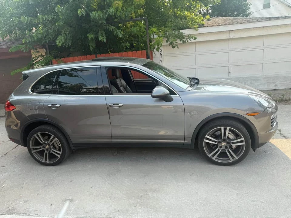 2011 Porsche Cayenne - Image 5 of 8