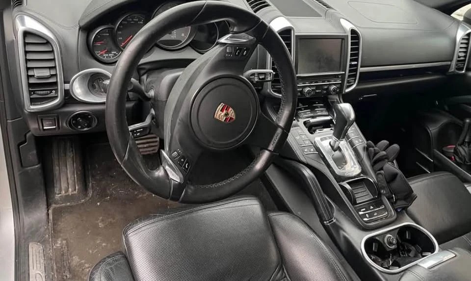 2011 Porsche 958 Cayenne S - Image 7 of 14