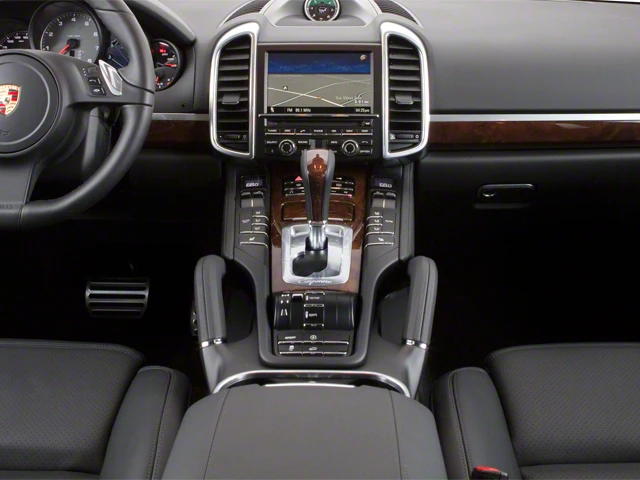 2011 Porsche 958 Cayenne - Image 10 of 20