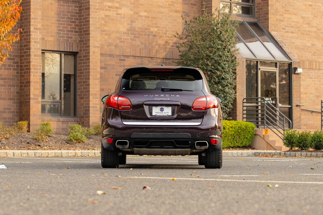 2011 Porsche 958 Cayenne S - Image 6 of 31