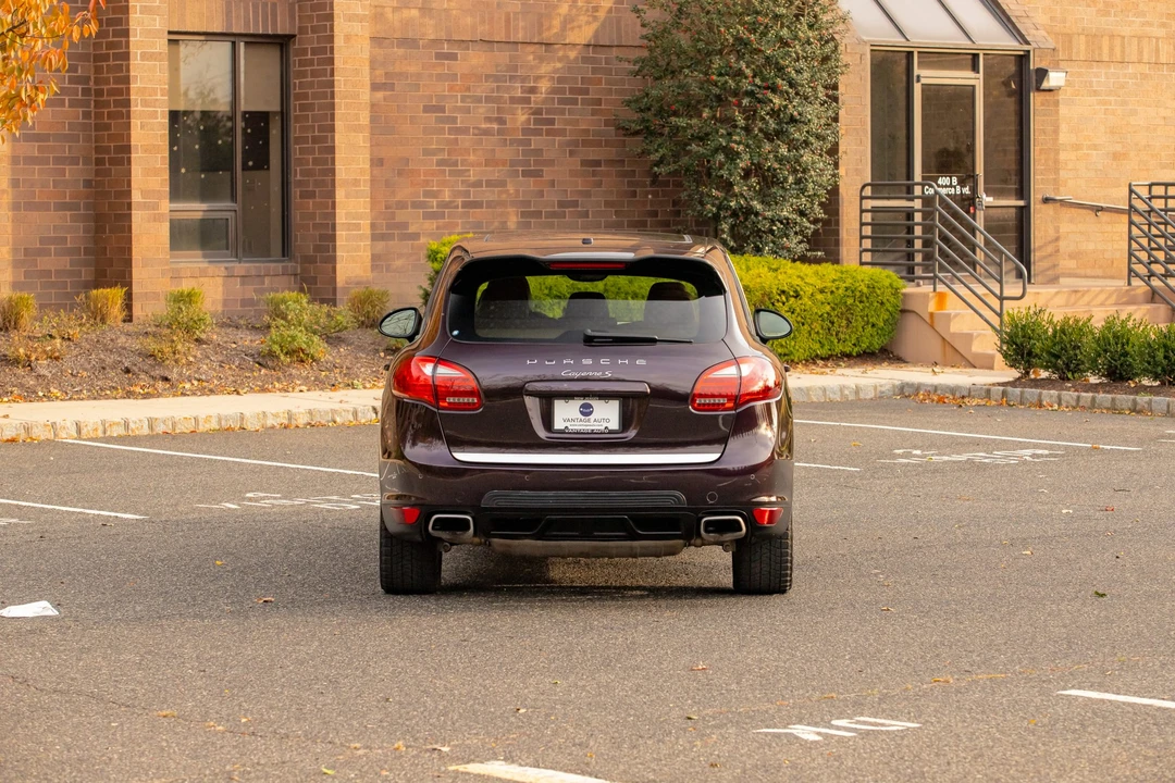 2011 Porsche 958 Cayenne S - Image 7 of 31