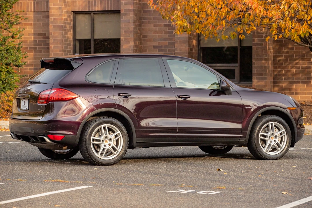 2011 Porsche 958 Cayenne S - Image 21 of 31