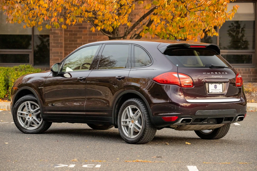2011 Porsche 958 Cayenne S - Image 18 of 31