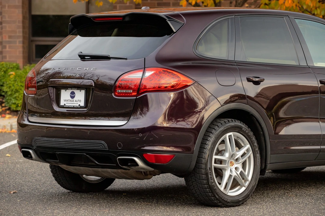 2011 Porsche 958 Cayenne S - Image 30 of 31