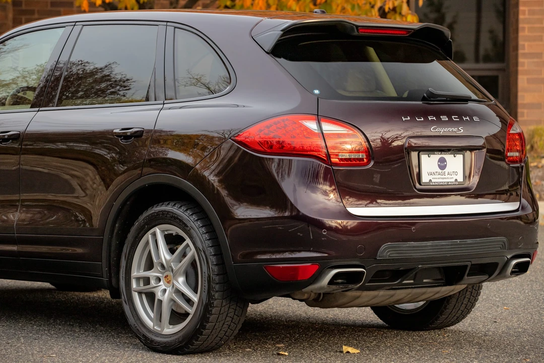 2011 Porsche 958 Cayenne S - Image 29 of 31
