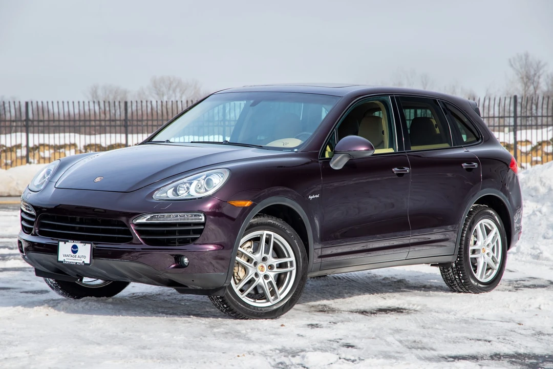 2011 Porsche 958 Cayenne S - Image 2 of 31