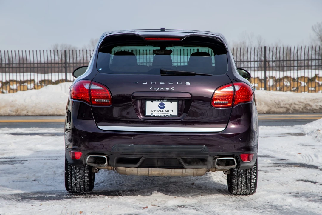 2011 Porsche 958 Cayenne S - Image 5 of 31
