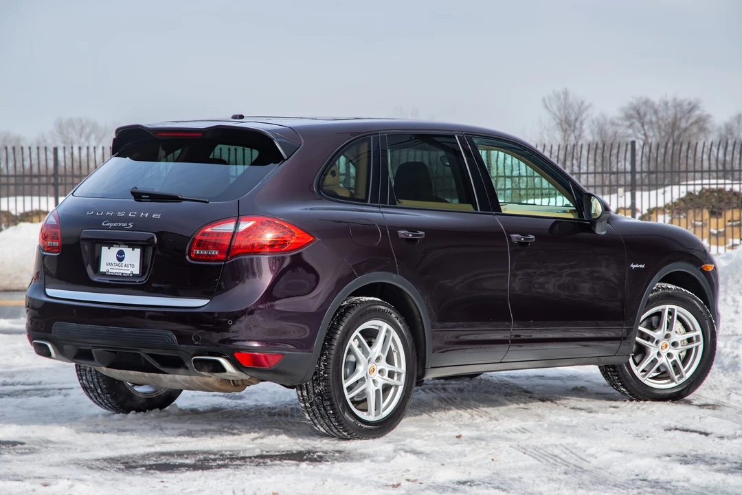 2011 Porsche 958 Cayenne S - Image 6 of 31